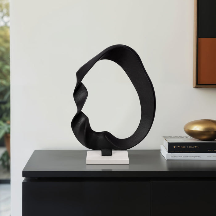 16-twisted-sculpture-on-marble-base-black-white-9