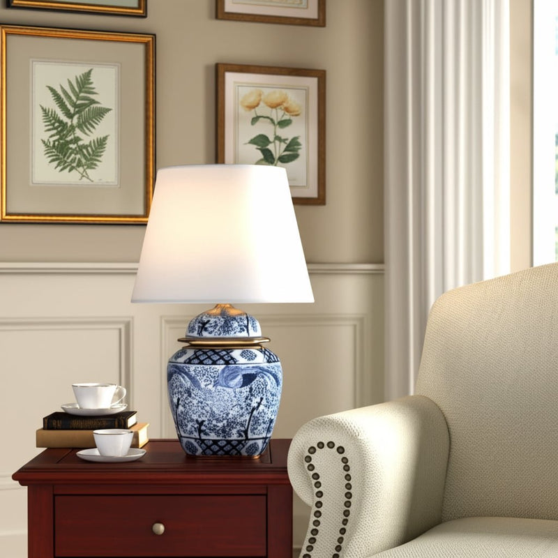 18-chinoiserie-table-lamp-gold-trim-white-blue-9