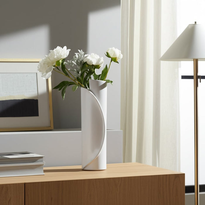 18x7-wrap-around-vase-white-11