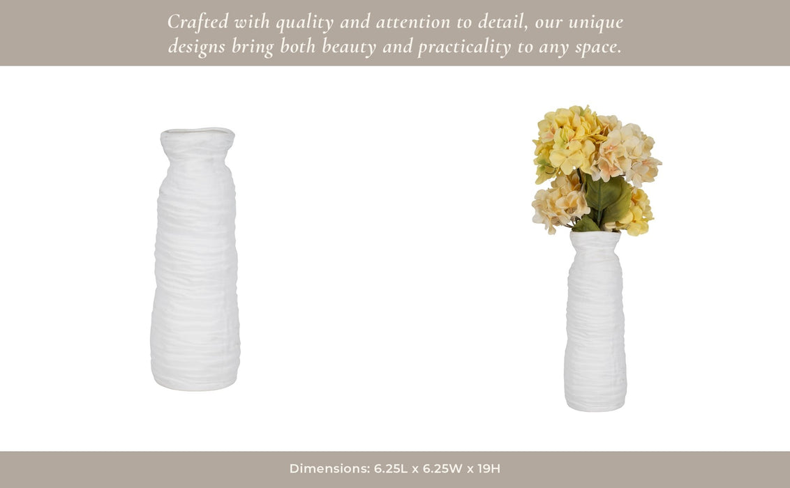 19-horizontal-ribbed-matte-vase-ivory-13