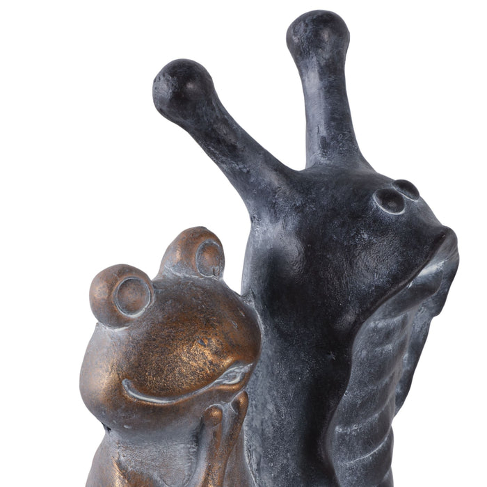 19x15-gold-frog-on-snail-grey-5