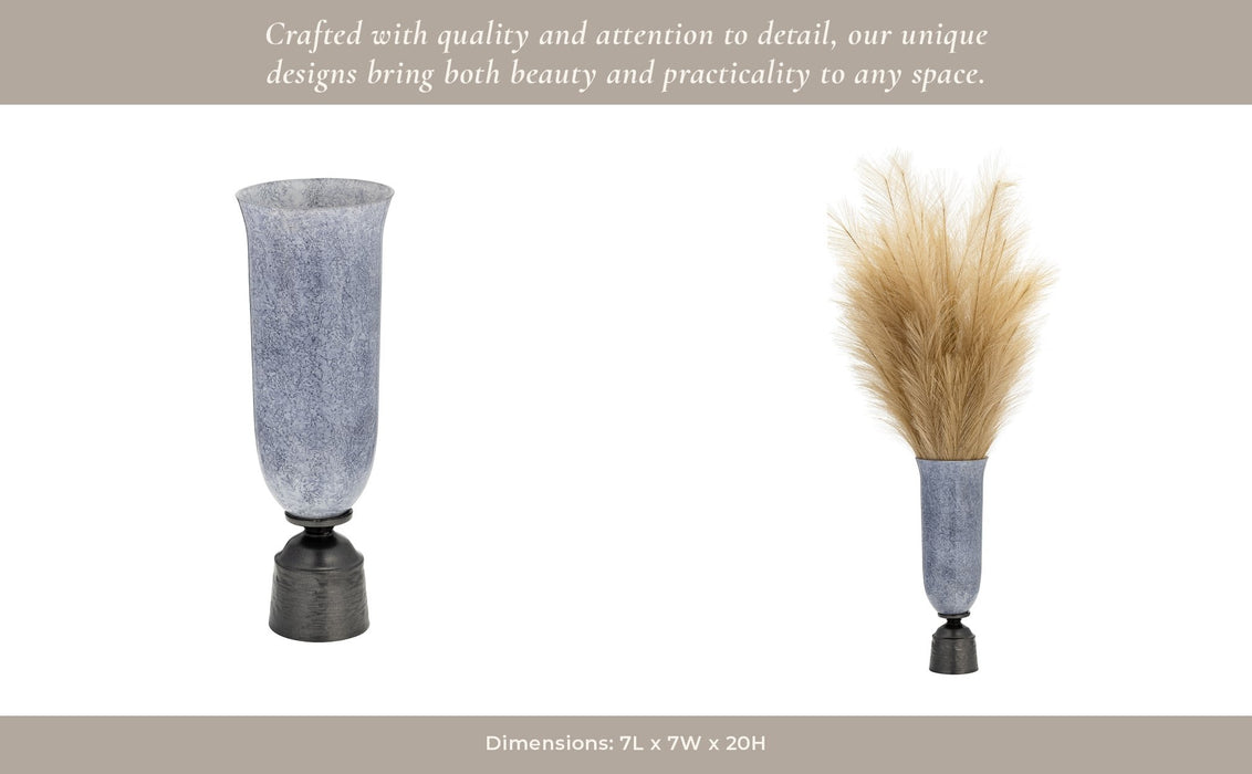 20-glass-vase-w-metal-base-blue-15