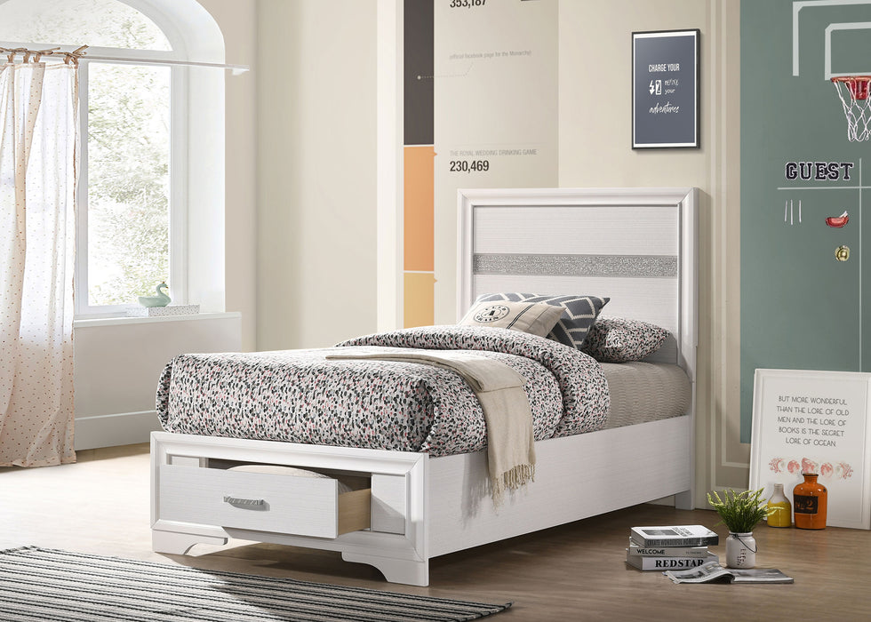 Miranda California King. E.King, & Queen 2-drawer Storage Bed Black & White