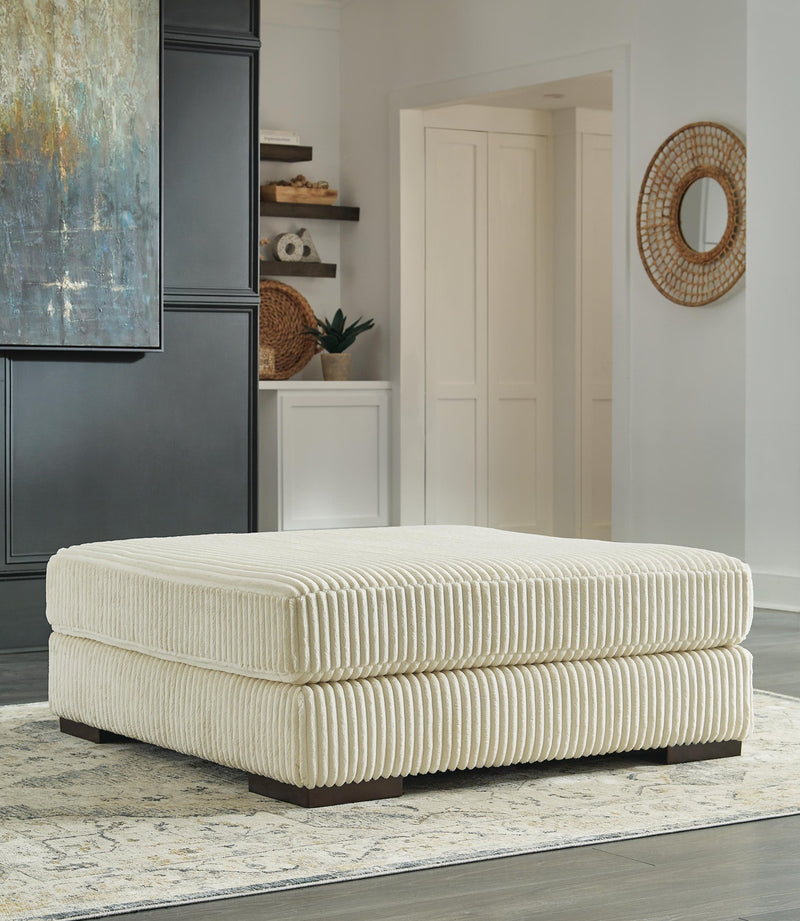 lindyn-6-piece-sectional-with-chaise-and-ottoman-24