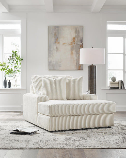 lindyn-chaise-2