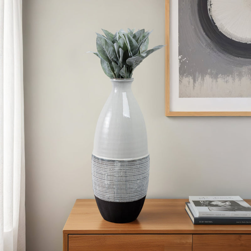 22x9-textured-bottom-vase-grey-10