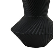 23-ribbed-totem-table-lamp-black-white-5