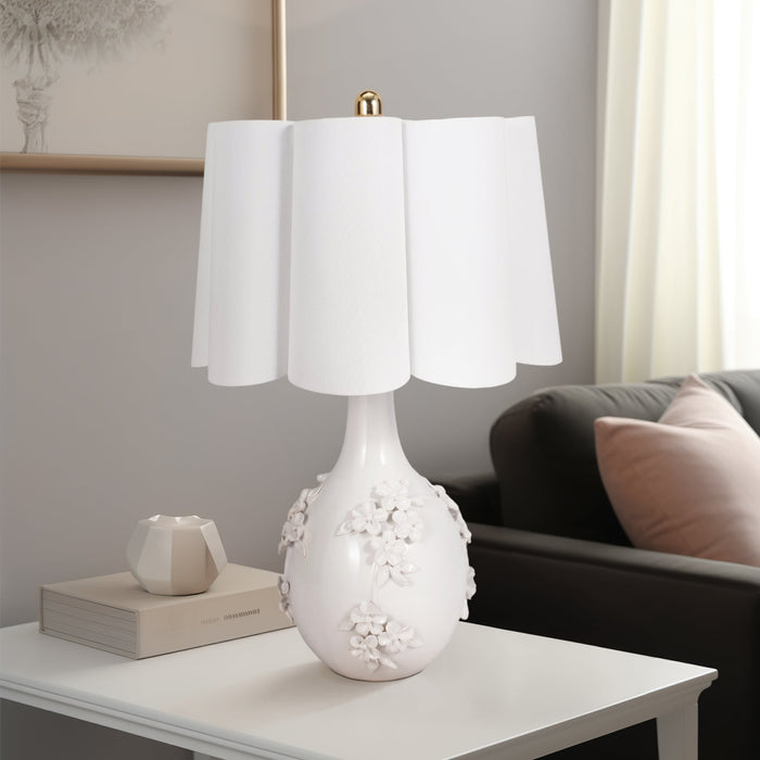 25-floral-applique-table-lamp-cream-10