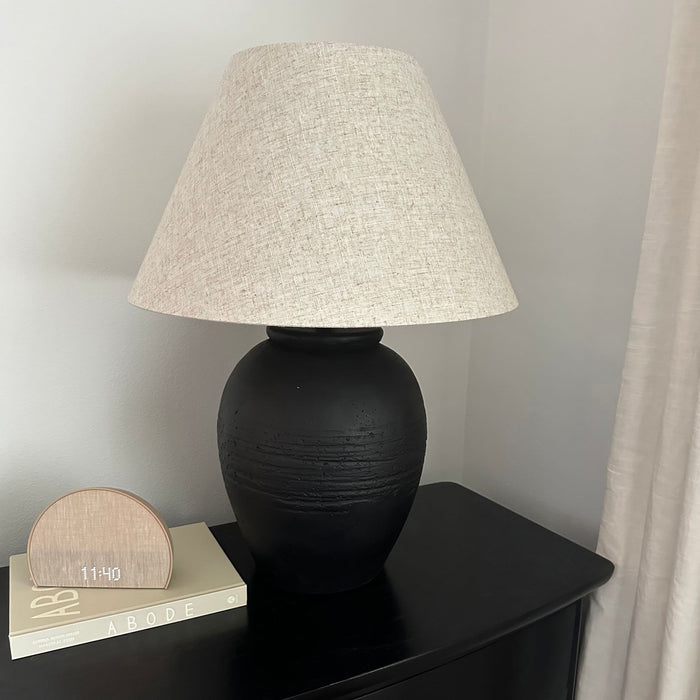 27-artisan-jug-table-lamp-tapered-shade-blk-beige-10