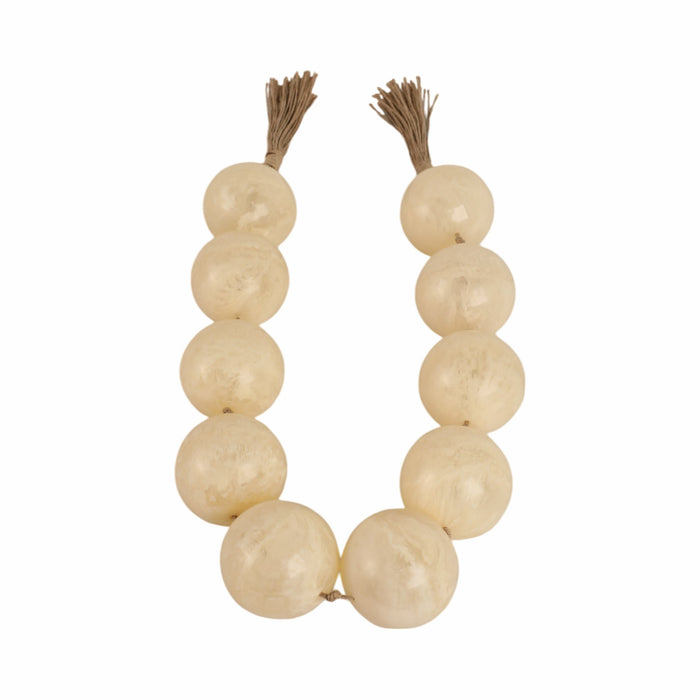 46-swirled-3-resin-beaded-garland-white-3