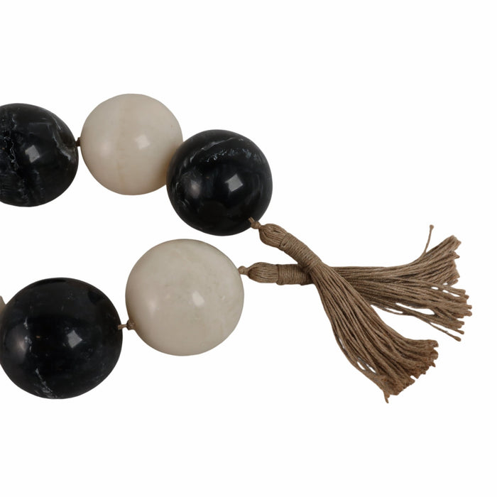 46-swirled-3-resin-beaded-garland-white-black-5