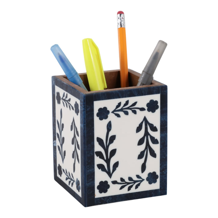 4x3-blue-petals-resin-pencil-cup-blue-white-2