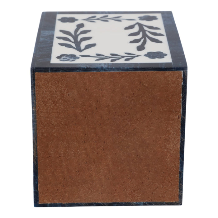 4x3-blue-petals-resin-pencil-cup-blue-white-7