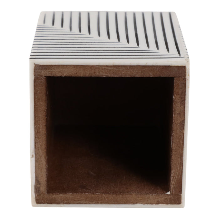 4x3-ridged-lines-resin-pencil-cup-black-white-6