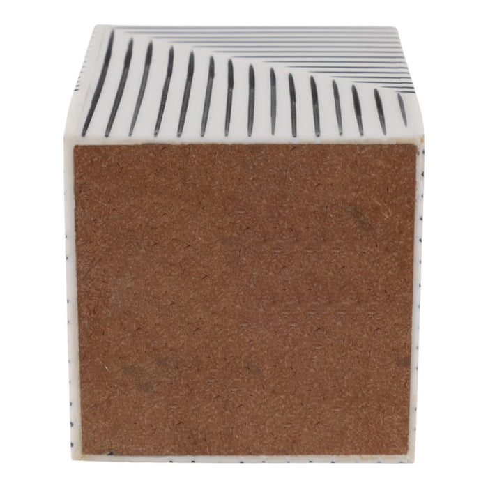 4x3-ridged-lines-resin-pencil-cup-black-white-7