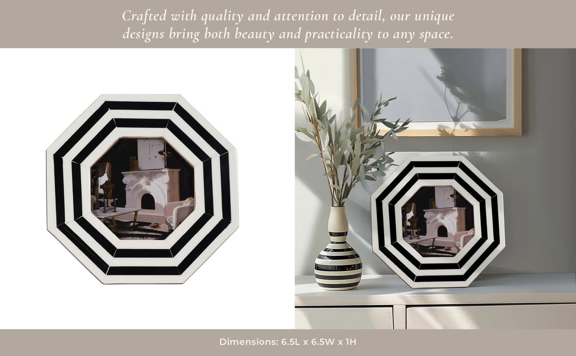 4x4-lines-octagon-photo-frame-black-white-9
