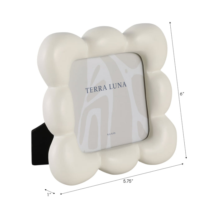 4x4-puffy-squiggle-photo-frame-ivory-7