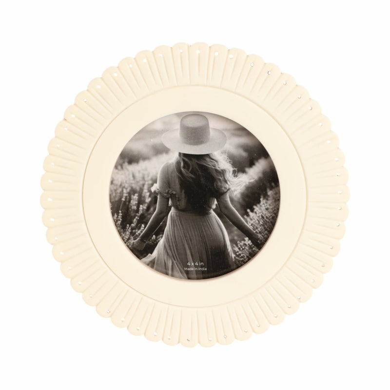 4x4-round-etched-petal-resin-photo-frame-ivory-1