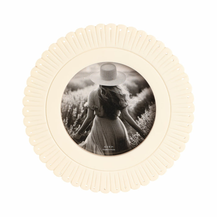 4x4-round-etched-petal-resin-photo-frame-ivory-1