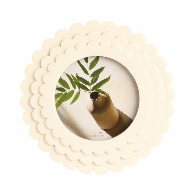 4x4-round-scalloped-resin-photo-frame-ivory-1