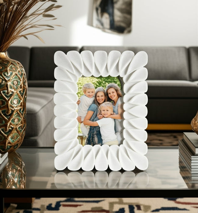 4x6-loopy-quartz-resin-photo-frame-white-4