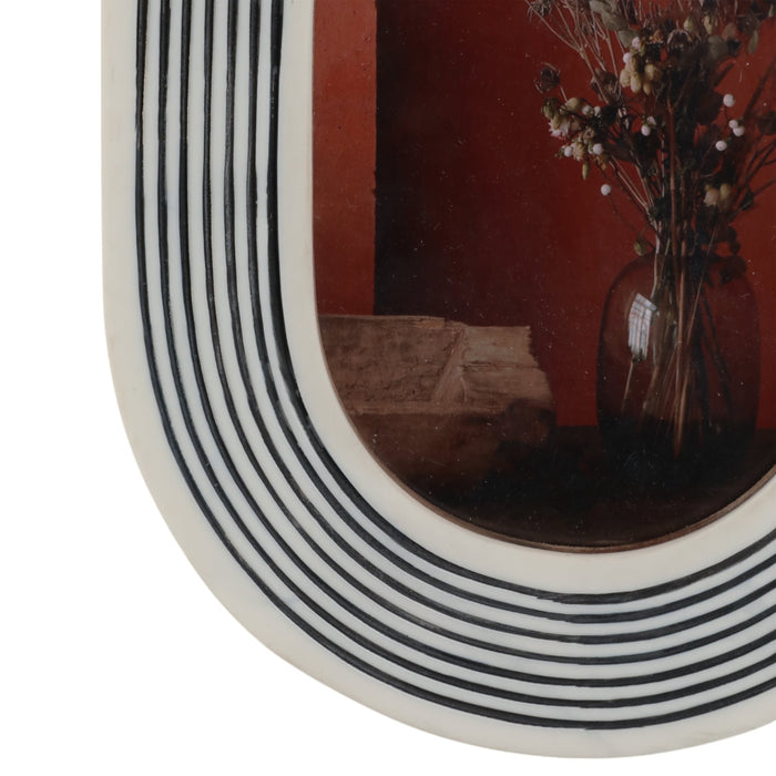 4x6-oval-etched-lines-photo-frame-white-black-5