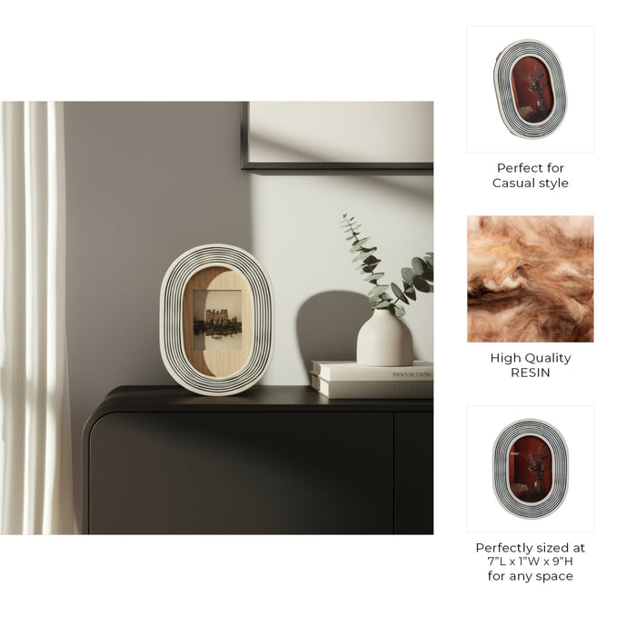 4x6-oval-etched-lines-photo-frame-white-black-8