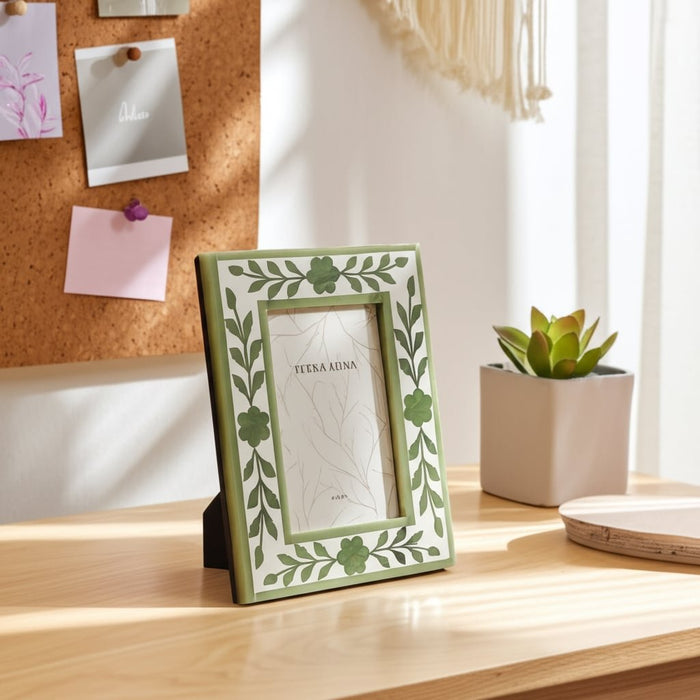 4x6-sage-green-petals-photo-frame-white-green-11