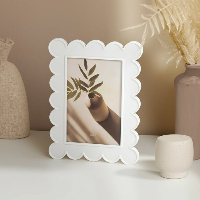 4x6-scallop-edge-photo-frame-white-10