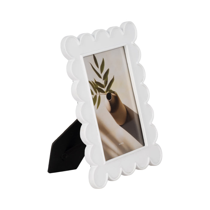 4x6-scallop-edge-photo-frame-white-2