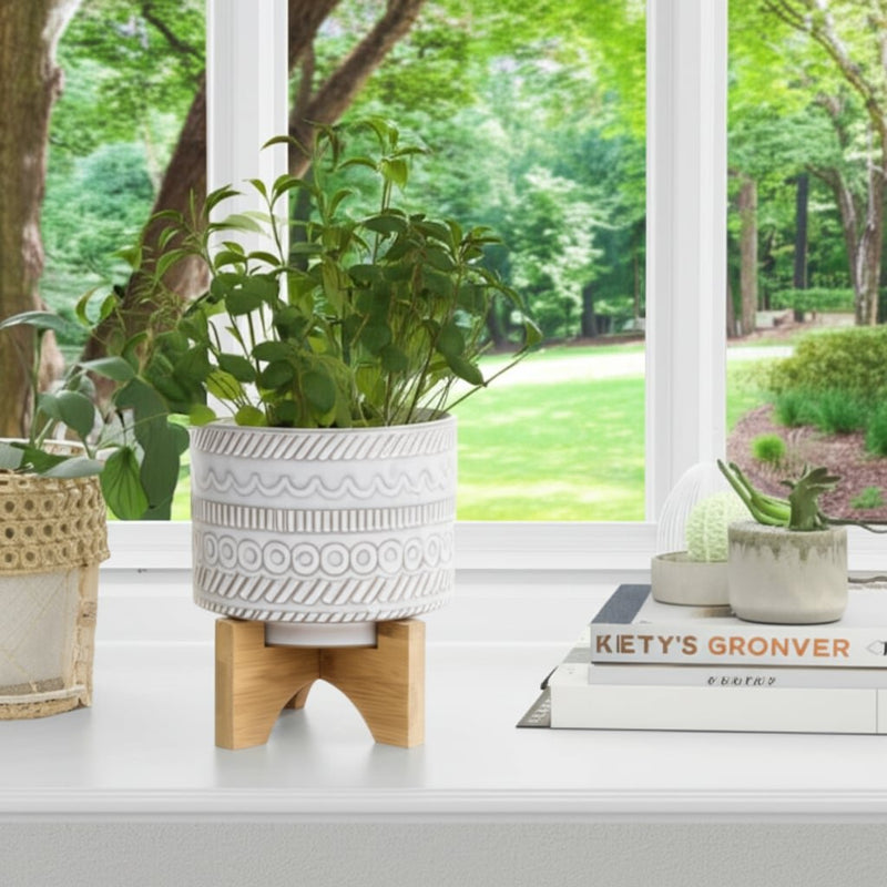 5-tribal-planter-w-wood-stand-beige-11