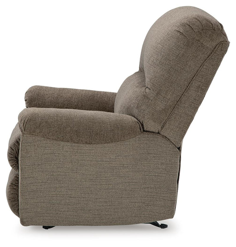 stonemeade-sofa-chaise-and-recliner-13