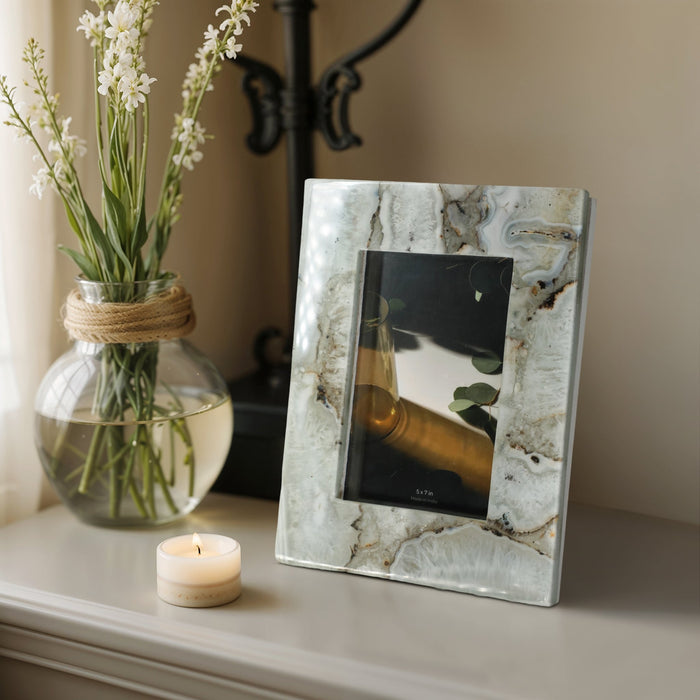 5x7-agate-photo-frame-white-5