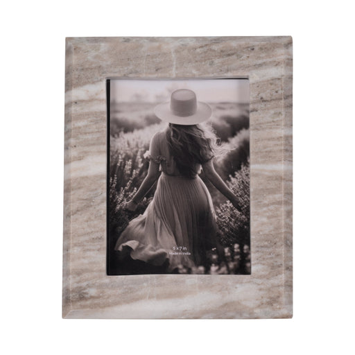 5x7-curved-marble-photo-frame-mocha-1