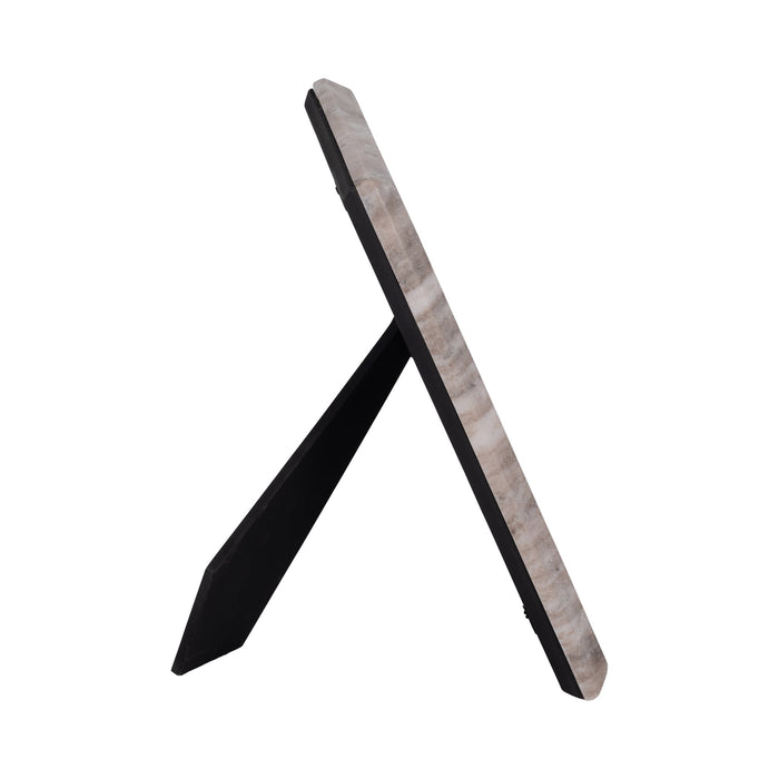 5x7-curved-marble-photo-frame-mocha-3