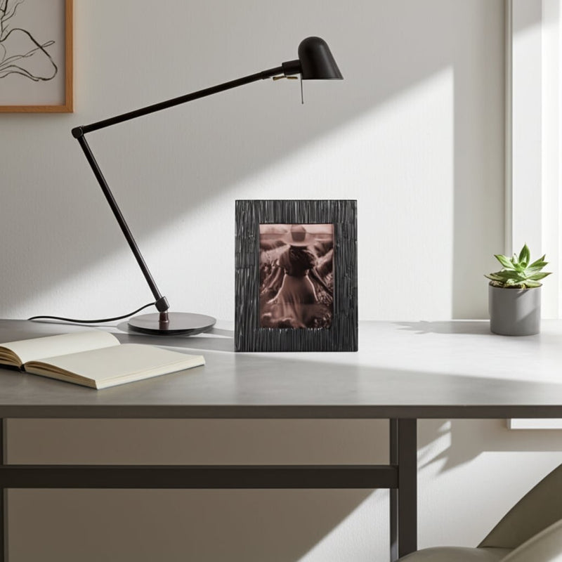 5x7-jagged-photo-frame-black-11