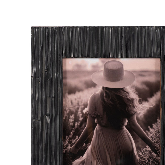 5x7-jagged-photo-frame-black-4