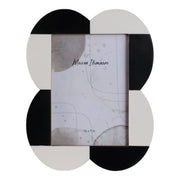 5x7-large-scallop-photo-frame-black-white-1