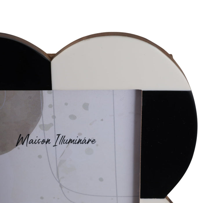 5x7-large-scallop-photo-frame-black-white-6