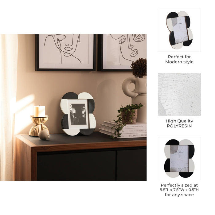 5x7-large-scallop-photo-frame-black-white-8