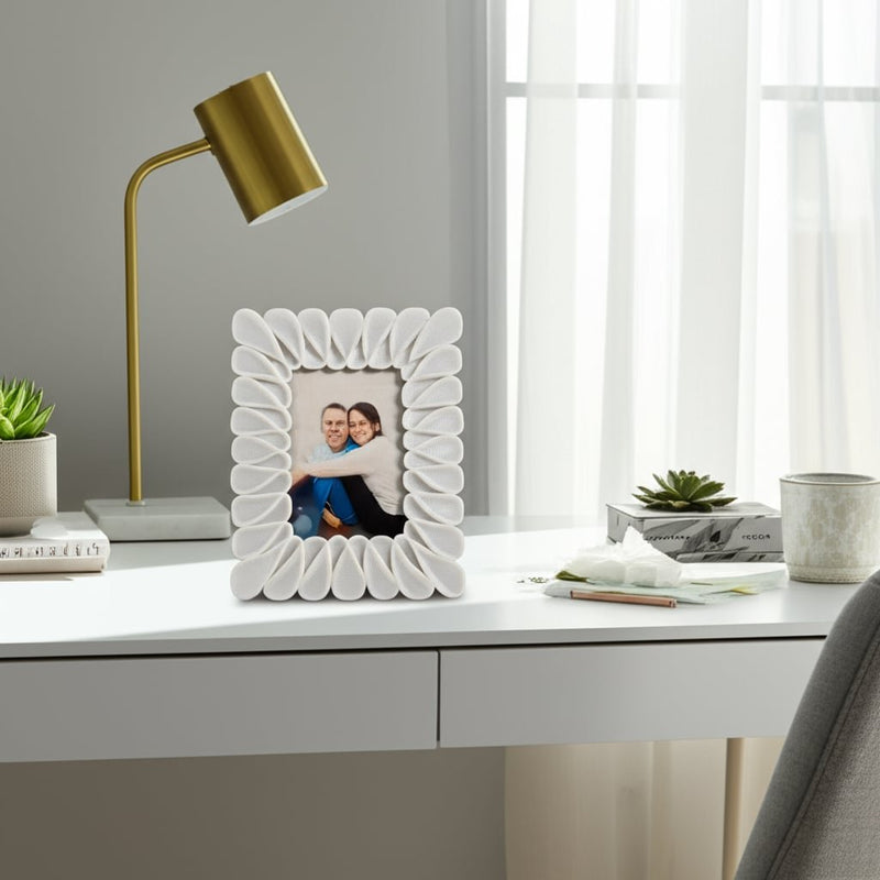 5x7-loopy-quartz-resin-photo-frame-white-4