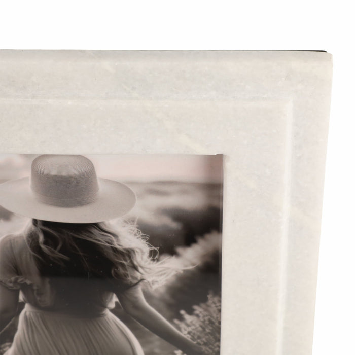 5x7-marble-border-photo-frame-white-6