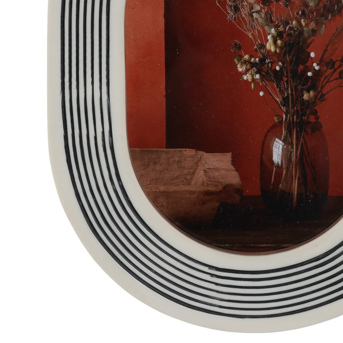 5x7-oval-etched-lines-photo-frame-white-black-5