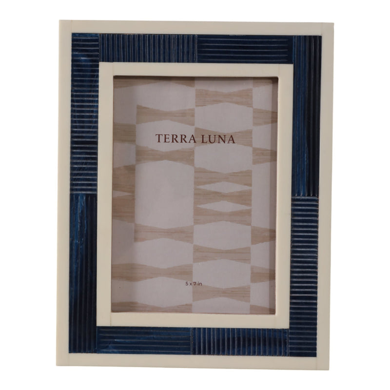 5x7-resin-photo-frame-with-border-blue-white-1