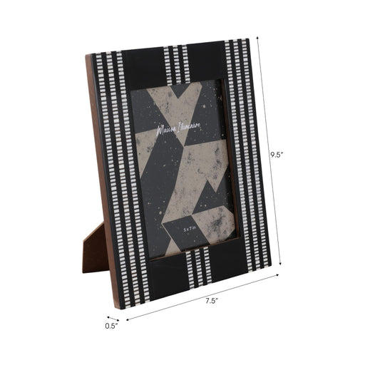 5x7-ridged-stripes-photo-frame-black-ivory-2