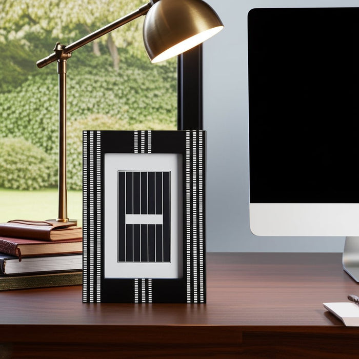 5x7-ridged-stripes-photo-frame-black-ivory-4