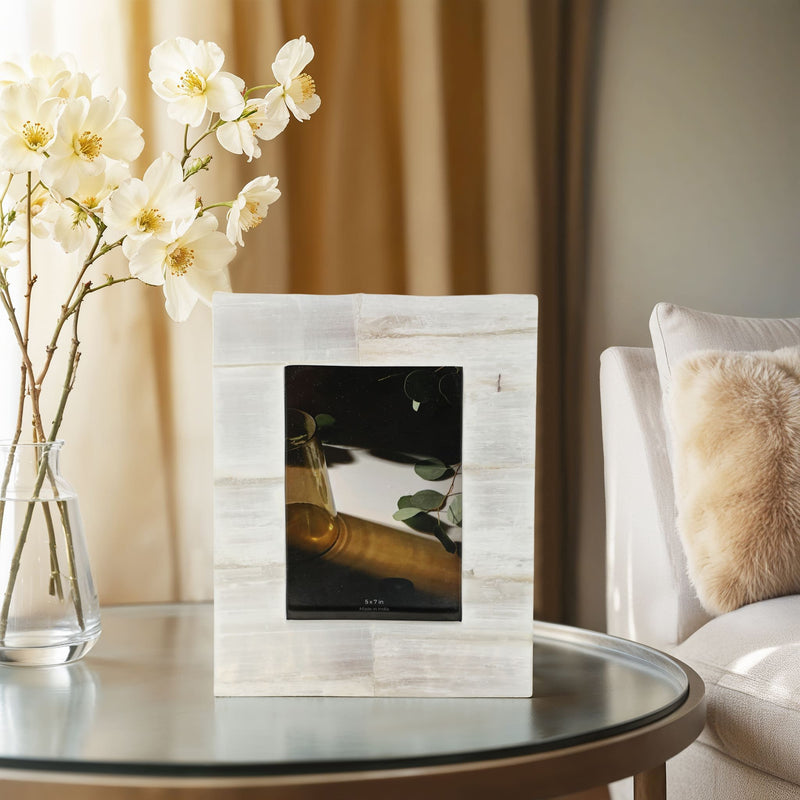 5x7-selenite-photo-frame-white-9