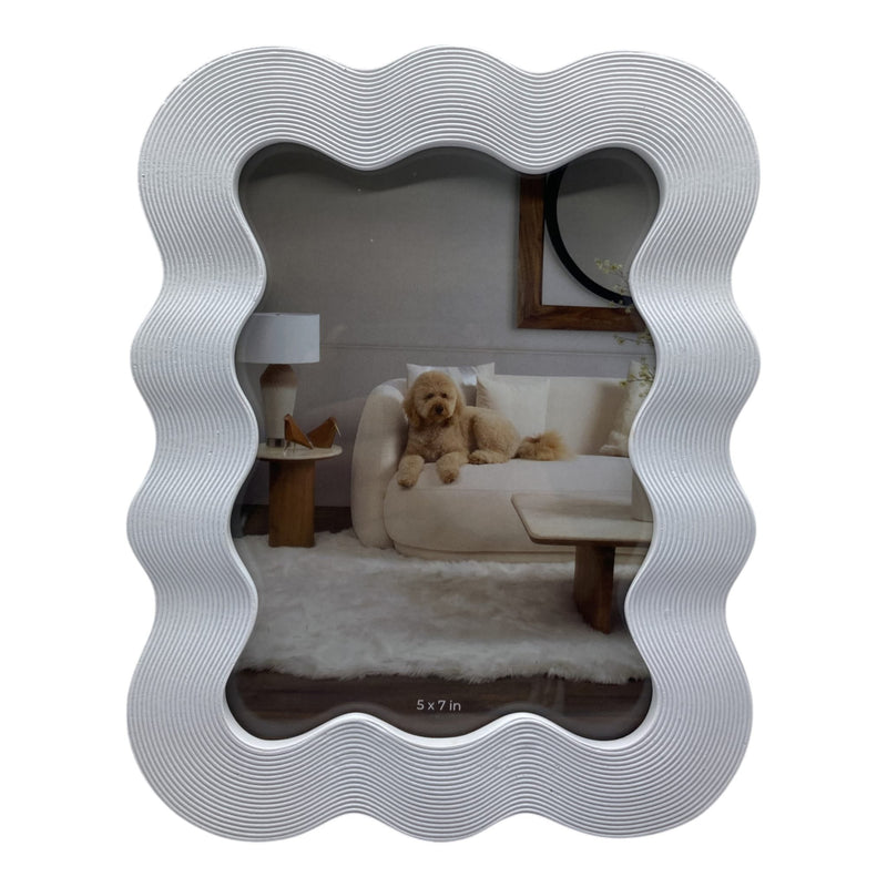 5x7-squiggle-photo-frame-white-1