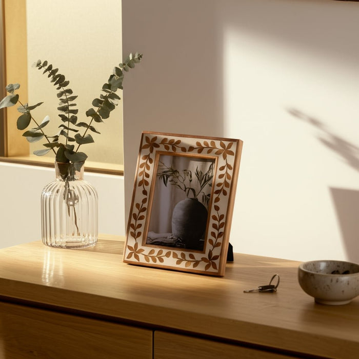 5x7-wood-inlay-vine-photo-frame-natural-9