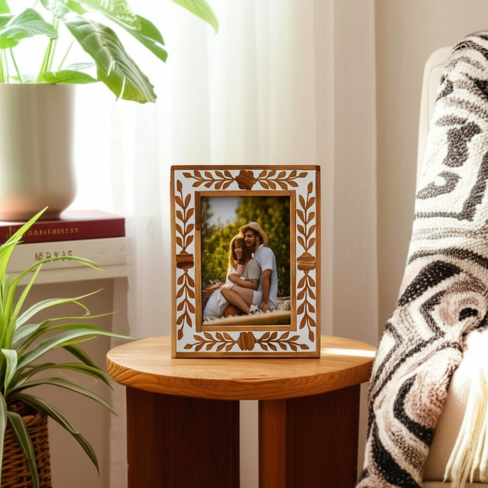 5x7-wood-petals-photo-frame-white-natural-10